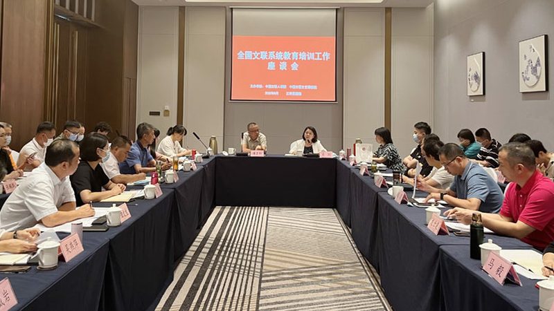 在对比会计网课平台的通过率时，可以从以下几个方面进行：